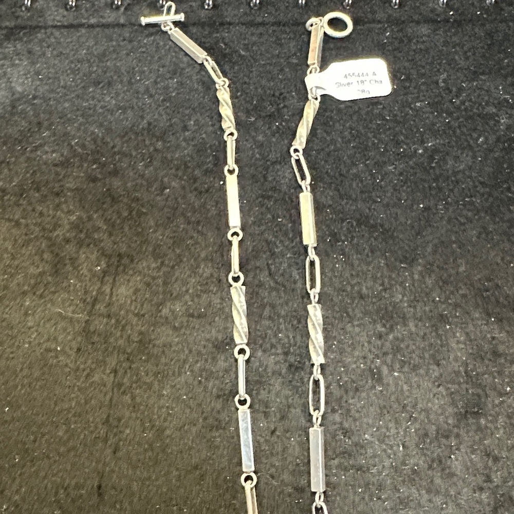 455444 - Silver 18” chain